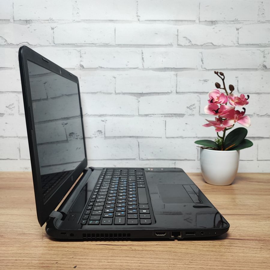 Ноутбук Б/В HP 15-G082NO, AMD A8-6410, DDR3 8 GB, SSD 128GB, AMD Radeon R5 1Gb, 15.6"