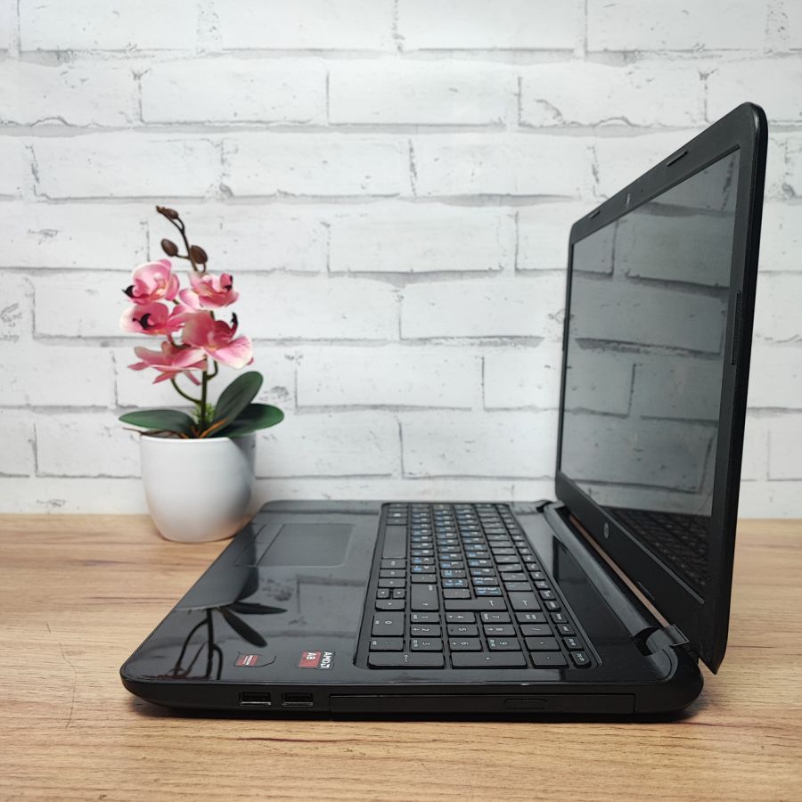 Ноутбук Б/В HP 15-G082NO, AMD A8-6410, DDR3 8 GB, SSD 128GB, AMD Radeon R5 1Gb, 15.6"