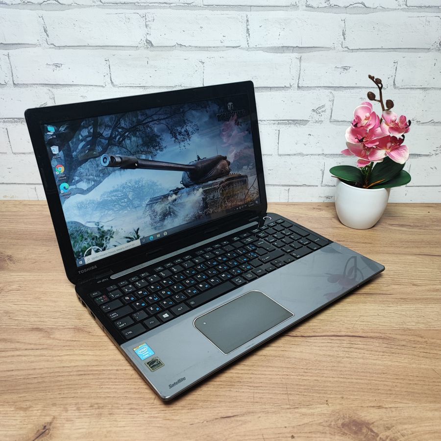 Ноутбук Б/В Toshiba Satellite L50-A-160, Intel Core i7-4700U, DDR3 8 GB, SSD 128GB, 15.6" HD