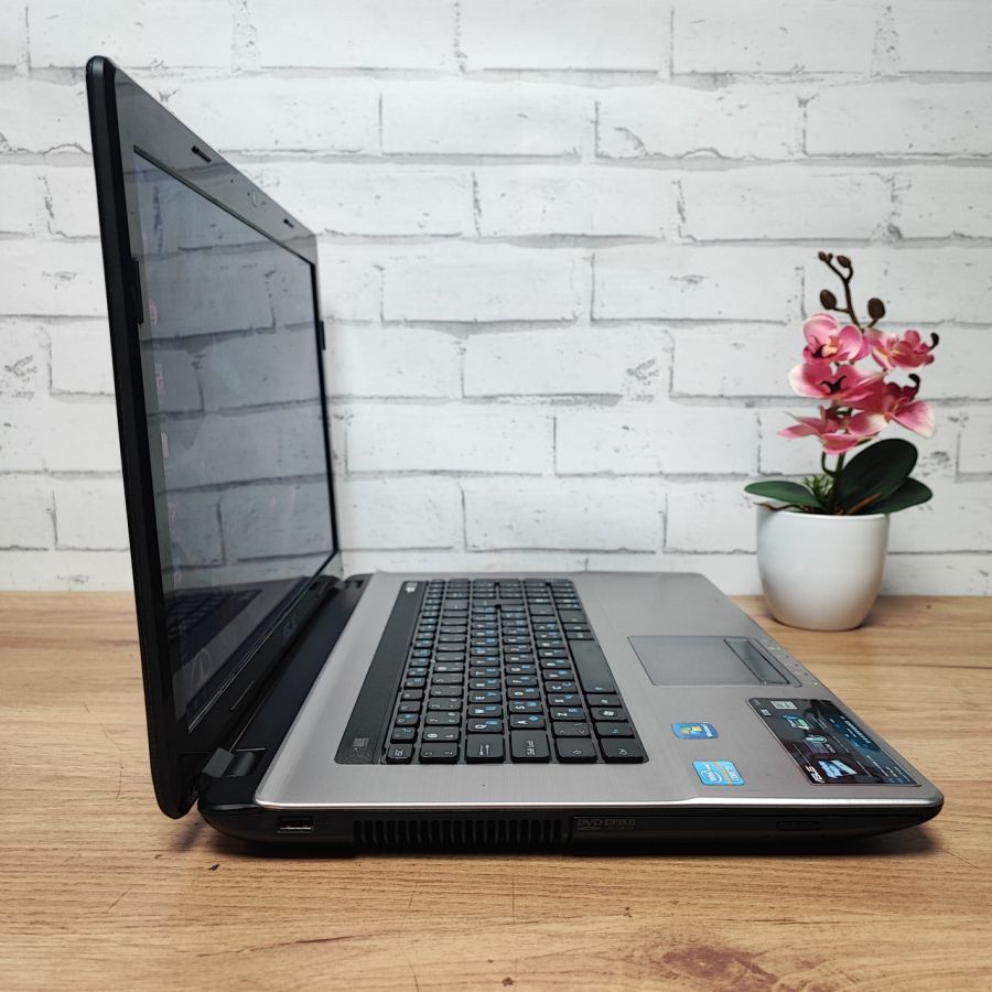 Ноутбук Б/В ASUS X73E, Intel Core i3-2310M, DDR3 8 GB, SSD 128GB + HDD 500GB, 17.3" HD