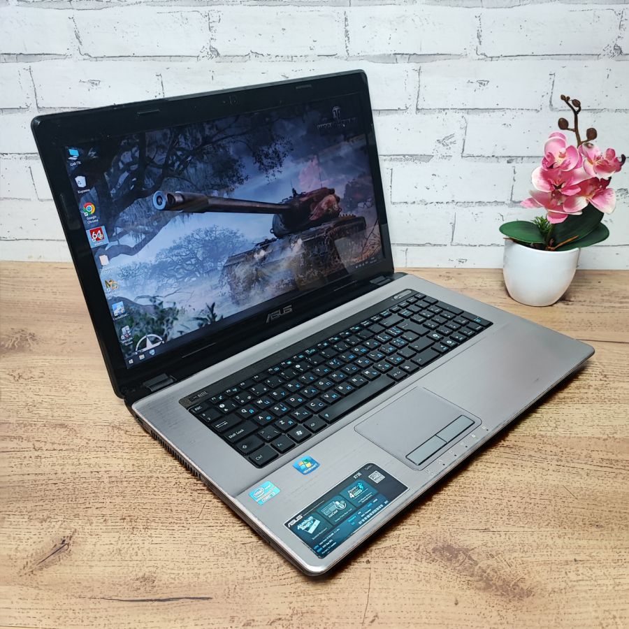 Ноутбук Б/В ASUS X73E, Intel Core i3-2310M, DDR3 8 GB, SSD 128GB + HDD 500GB, 17.3" HD
