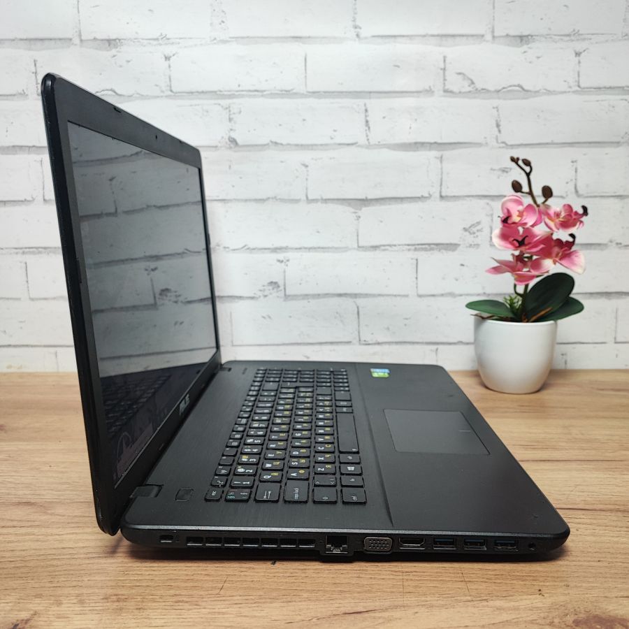 Ноутбук Б/В ASUS X751L, Intel Core i5-4200U, DDR3 12 GB, SSD 128GB, NVIDIA GeForce 820M 2Gb, 17.3"