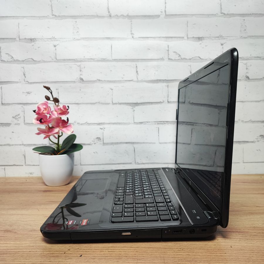 Ноутбук Б/В HP Pavilion g7, AMD A6-4400M, DDR3 8GB, SSD 128GB, AMD Radeon 7600M 1GB, 17" HD