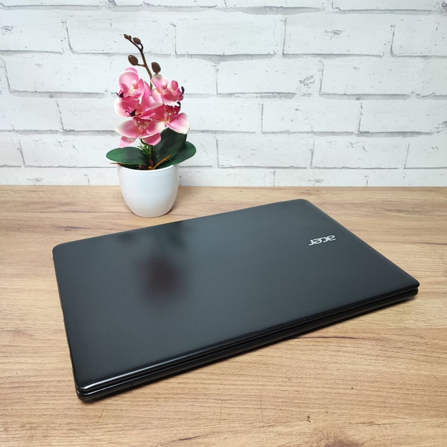 Ноутбук Б/В Acer Aspire E1-572, Intel Core i3-4010U, DDR3 8 GB, SSD 256GB, 15.6" HD