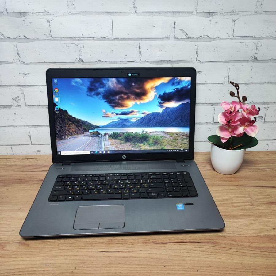 Уцінка! Ноутбук Б/В HP ProBook 470 G2, Intel Core i7-4510U, DDR3 16 GB, SSD 256GB, AMD Radeon R5 M255 2Gb, 17" Full HD