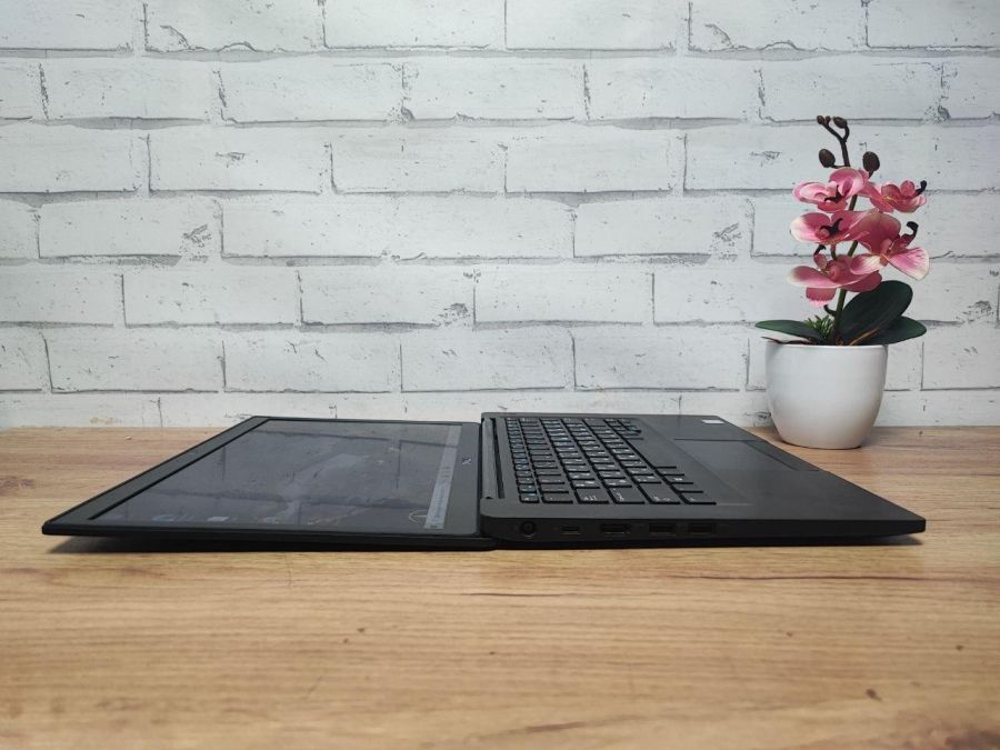 Ноутбук Б/В Dell Latitude E7490, Intel Core i5-8350U, DDR4 16 GB, SSD 256GB, 14" Full HD Сенсор