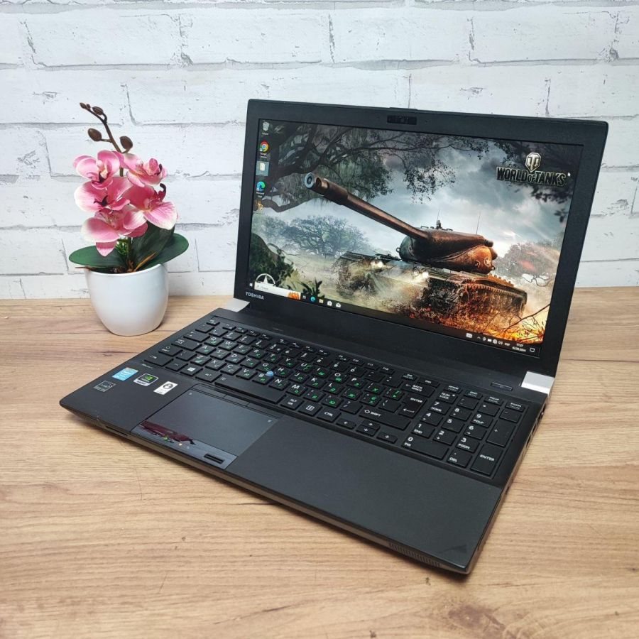Ноутбук Б/В Toshiba Tecra W50-A-10G, Intel Core i7-4800MQ, DDR3 32 GB, SSD 256GB, NVIDIA Quadro K2100M 2Gb, 15.6" Full HD