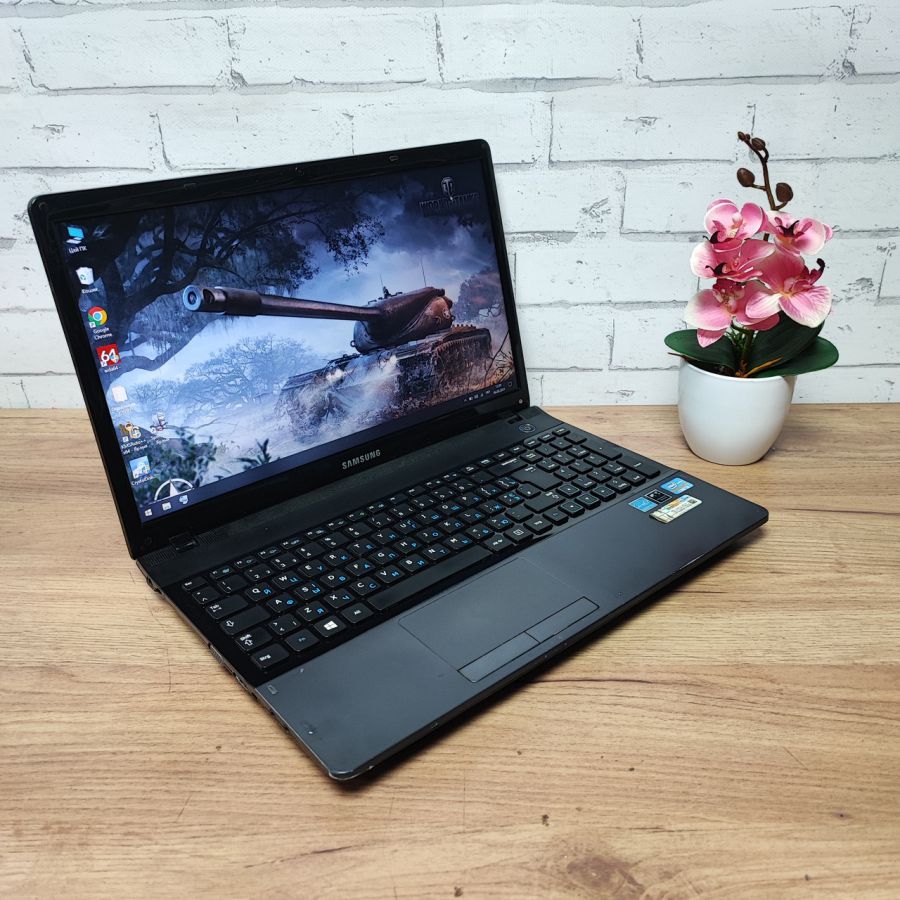 Ноутбук Б/В Samsung 300E, Intel Core i3-2328M, DDR3 8 GB, SSD 128GB, 15.6" HD