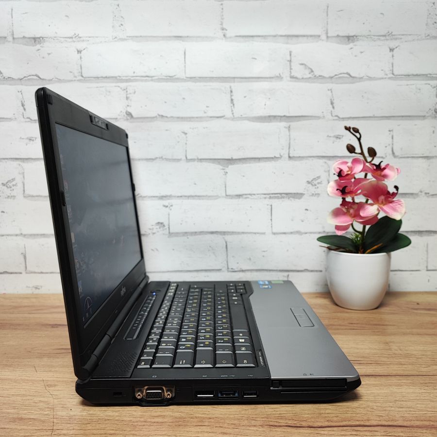 Ноутбук Б/В Fujitsu S782, Intel Core i5-3320M, DDR3 8 GB, SSD 128GB, 13.3" HD