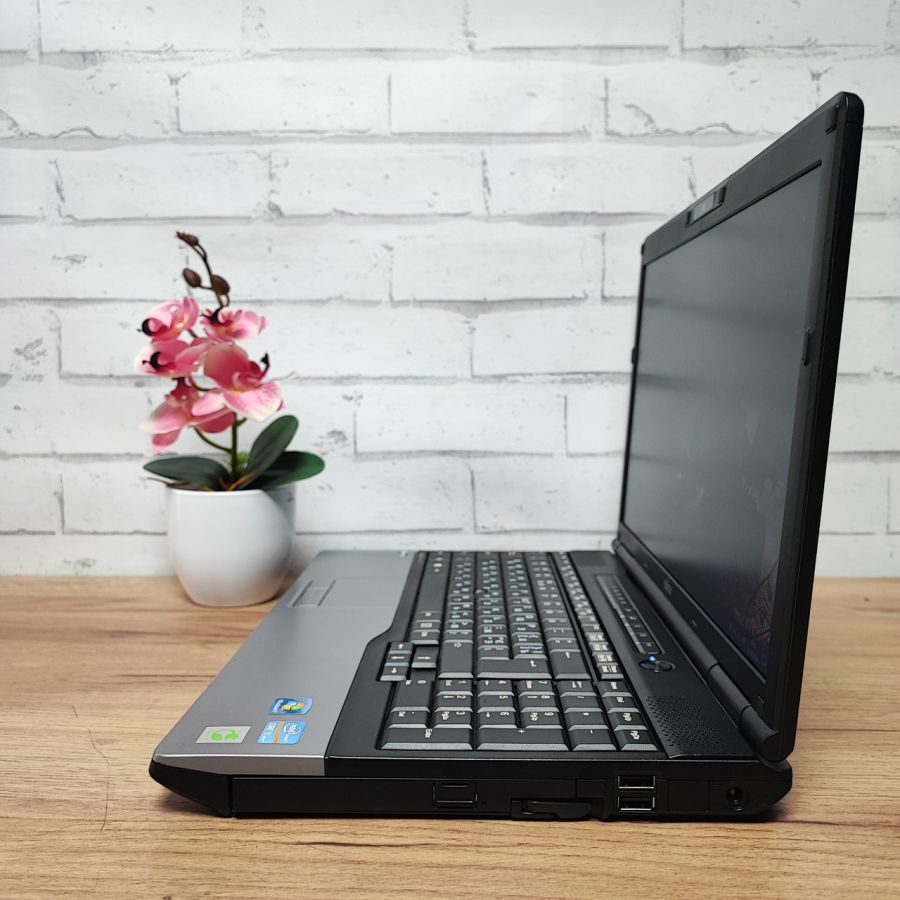 Ноутбук Б/В Fujitsu E782, Intel Core i5-3320M, DDR3 8 GB, SSD 128GB, 15.6" HD