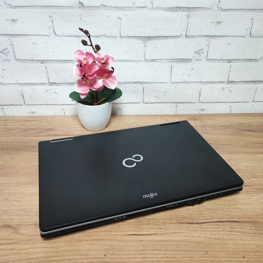 Ноутбук Б/В Fujitsu E752, Intel Core i5-3210M, DDR3 8 GB, SSD 128GB, 15.6" HD