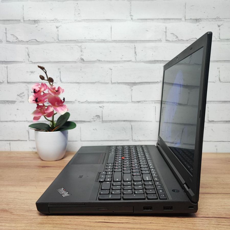 Ноутбук Б/В Lenovo T540P, Intel Core i5-4210M, DDR3 8 GB, SSD 256GB, NVIDIA GeForce GT 730M 1Gb, 15.6" (2880x1620)