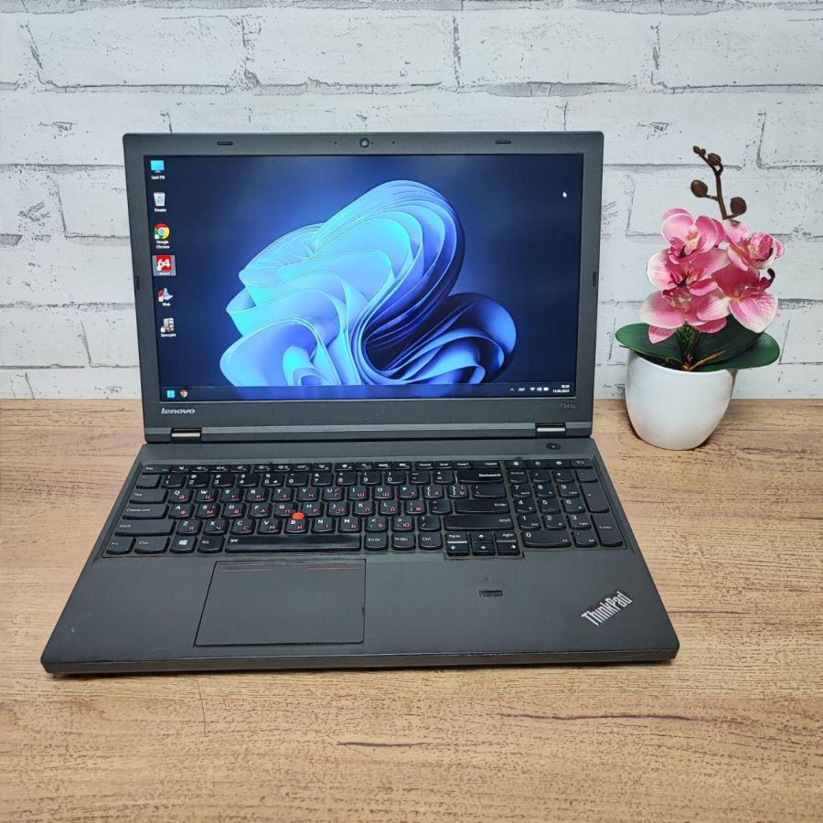 Ноутбук Б/В Lenovo T540P, Intel Core i5-4210M, DDR3 8 GB, SSD 256GB, NVIDIA GeForce GT 730M 1Gb, 15.6" (2880x1620)