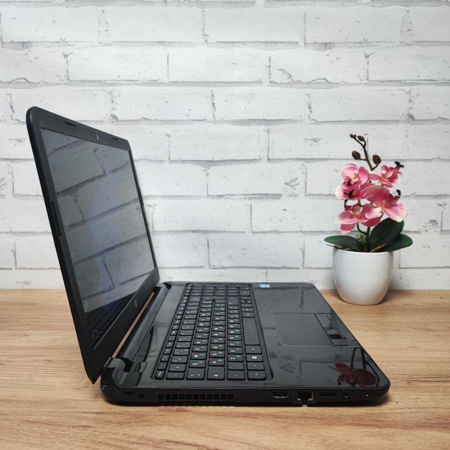 Ноутбук Б/В HP 15-R051ND, Intel Core i3-3217U, DDR3 8 GB, SSD 128GB, 15.6" HD