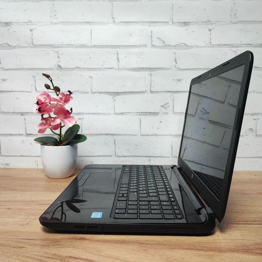 Ноутбук Б/В HP 15-R051ND, Intel Core i3-3217U, DDR3 8 GB, SSD 128GB, 15.6" HD