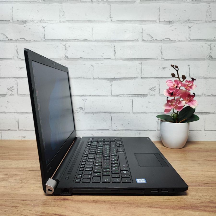 Ноутбук Б/В Toshiba Satellite Pro A50-C, Intel Core i7-6500U, DDR3 16 GB, SSD 256GB, 15.6" Full HD