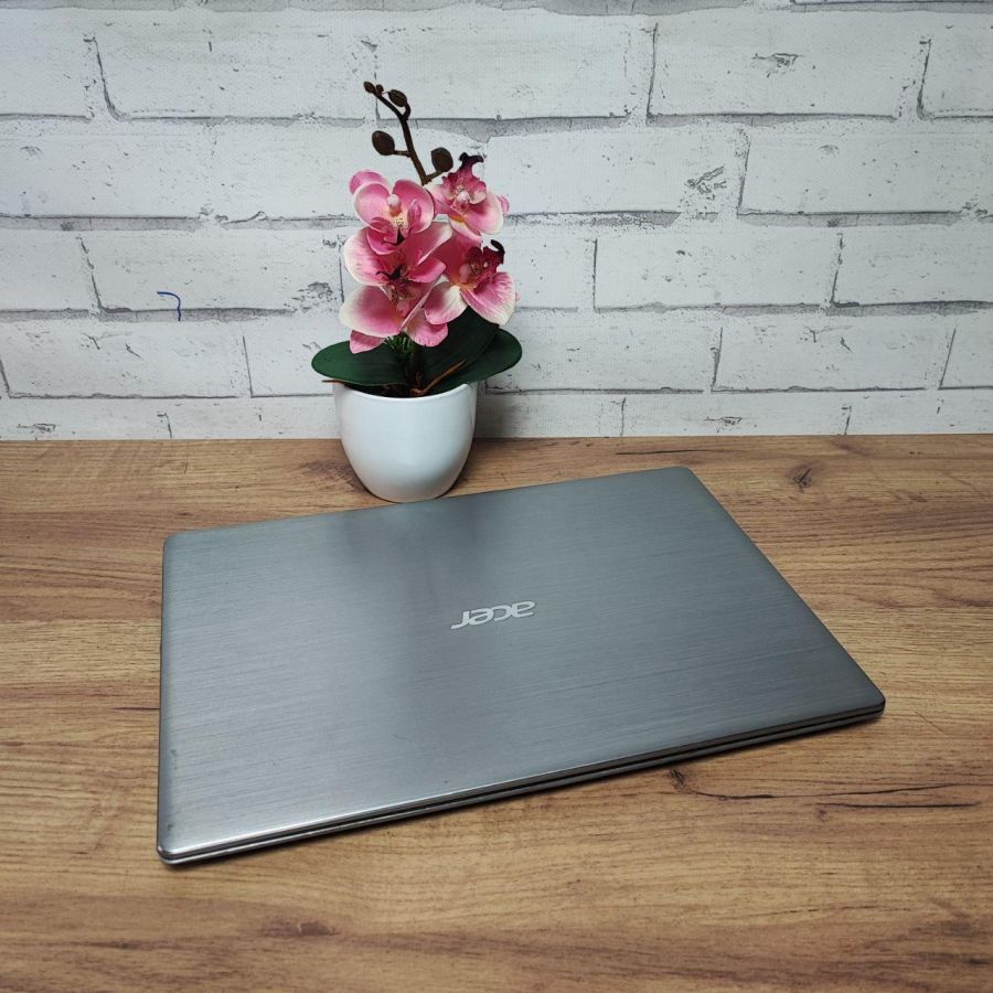 Ноутбук Б/В Acer N17P3, Intel Core i3-7100U, DDR4 4 GB, SSD 256GB, 14" Full HD Сенсор