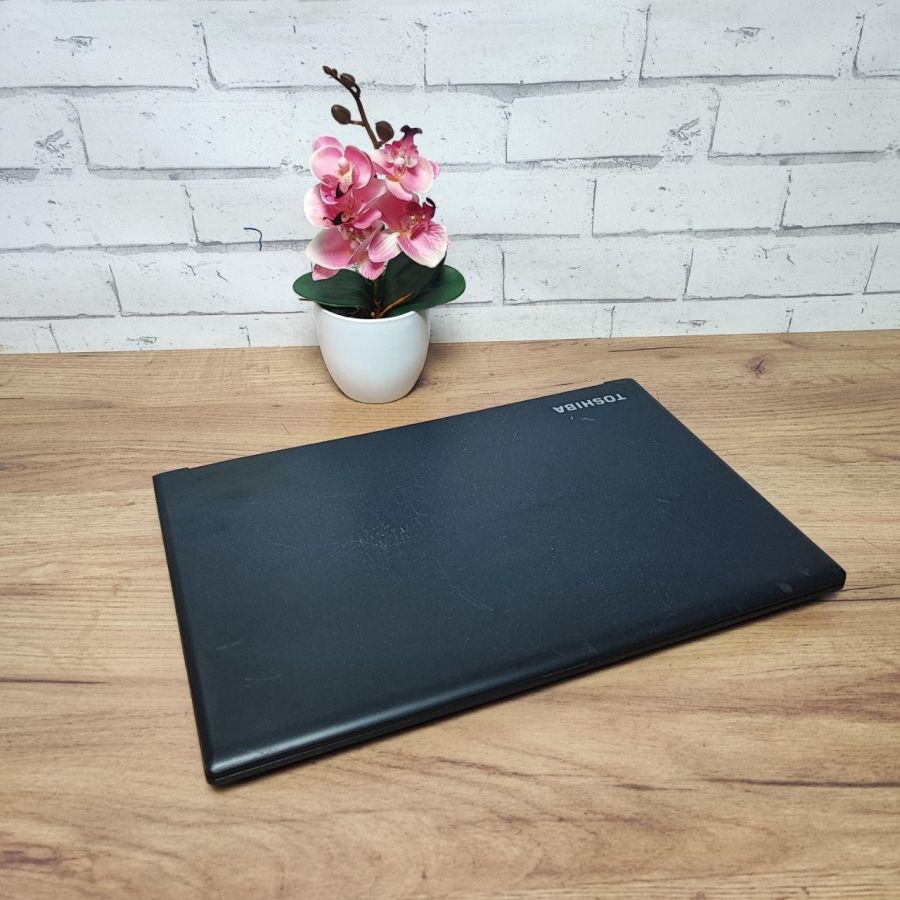 Ноутбук Б/В Toshiba Satellite Pro R50-B-10T, Intel Core i5-4210, DDR3 8 GB, SSD 128GB, 15.6" HD