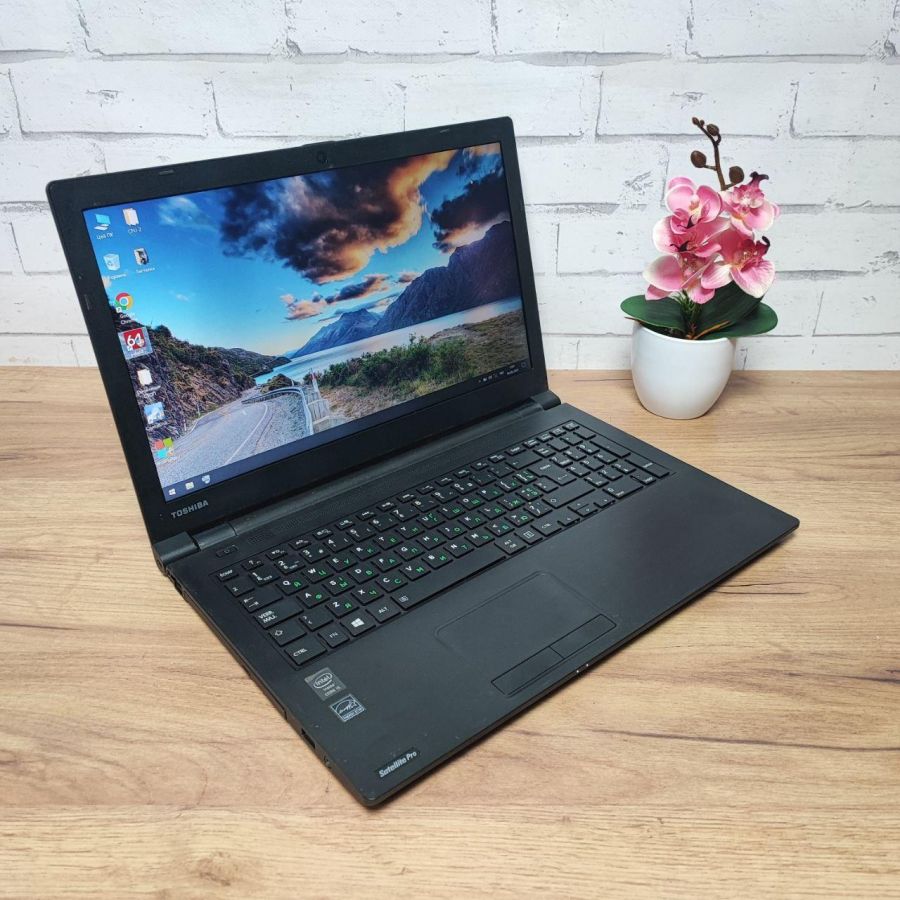 Ноутбук Б/В Toshiba Satellite Pro R50-B-10T, Intel Core i5-4210, DDR3 8 GB, SSD 128GB, 15.6" HD