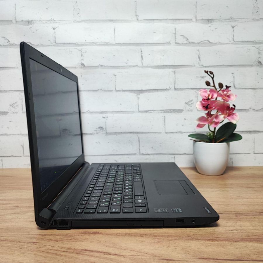 Ноутбук Б/В Toshiba Satellite Pro R50-B-10T, Intel Core i5-4210, DDR3 8 GB, SSD 128GB, 15.6" HD