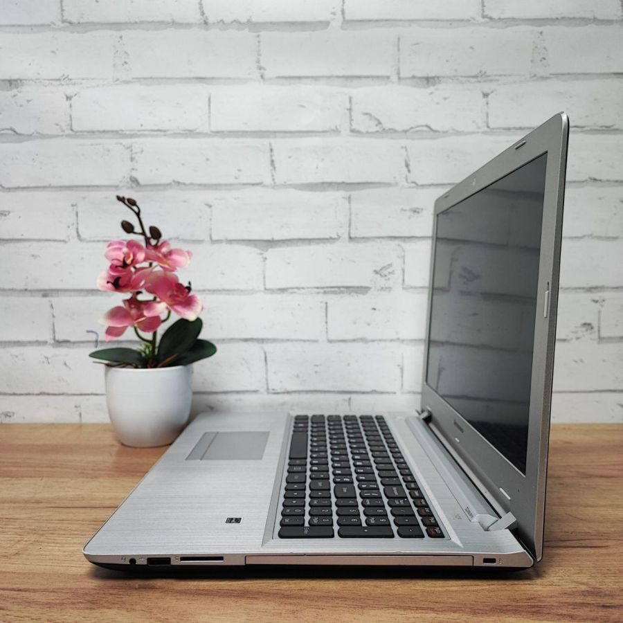 Ноутбук Б/В Lenovo IdeaPad 500, AMD A8-8600P, DDR3 8 GB, SSD 256GB, AMD Radeon R6, 15.6" Full HD