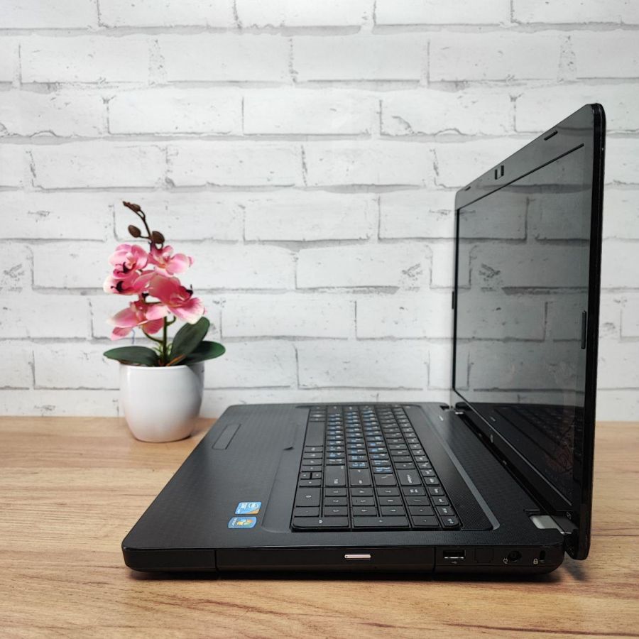 Ноутбук Б/В HP G72, Intel Core i3-350M, DDR3 8 GB, HDD 320GB, 17.3" HD