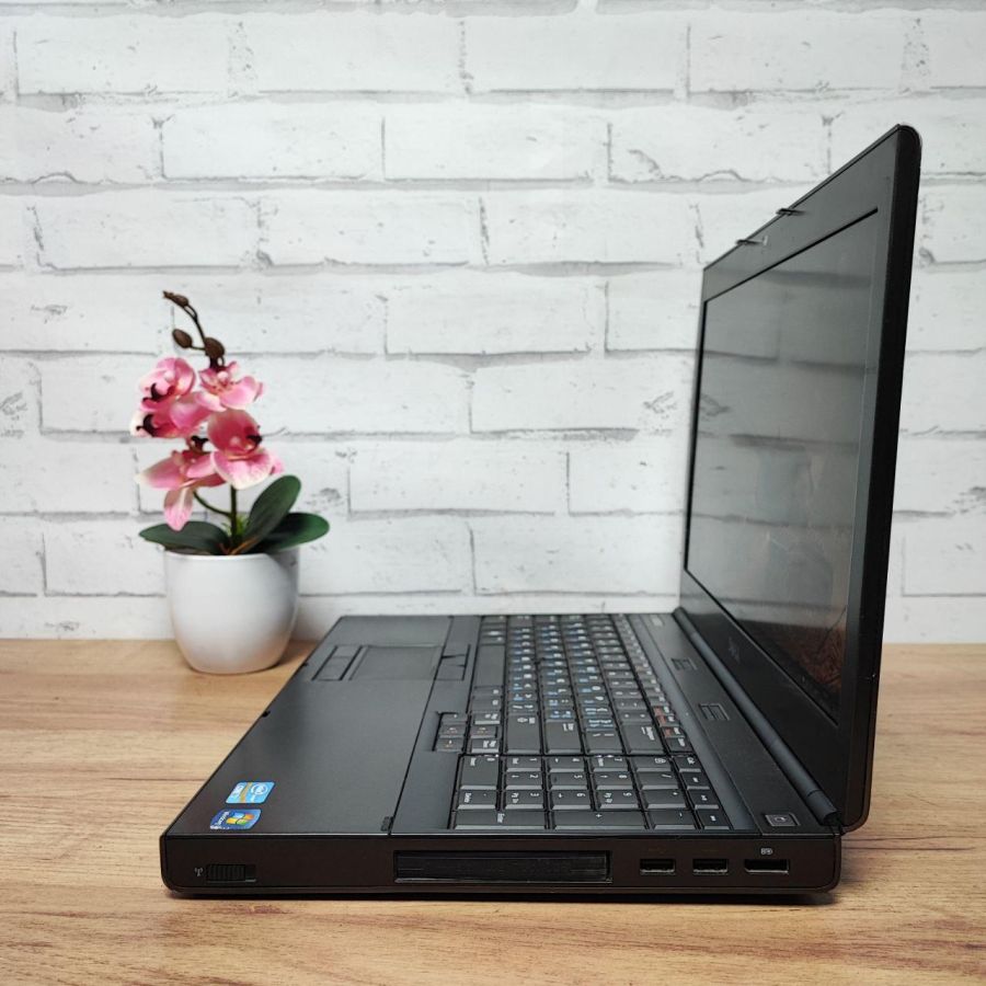 Уцінка! Ноутбук Б/В Dell Precision M4600, Intel Core i7-2820QM, DDR3 16 GB, SSD 256GB, NVIDIA Quadro 2000M 2Gb, 15.6" Full HD