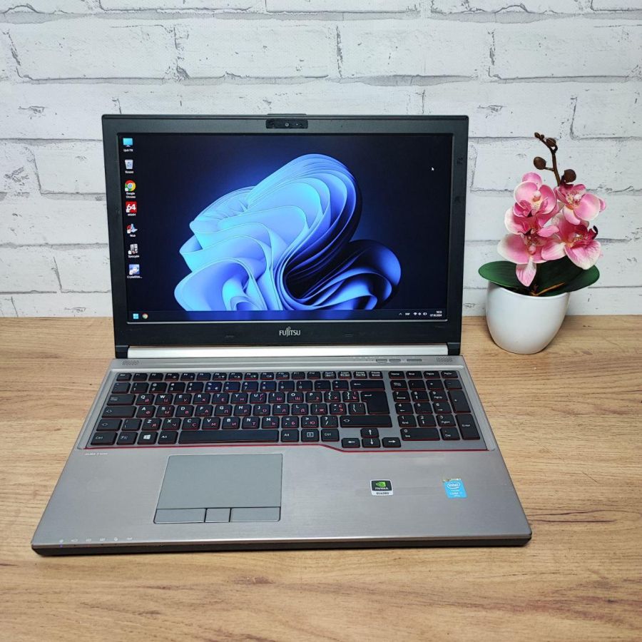 Уцінка! Ноутбук Б/В Fujitsu H730, Intel Core i7-4610M, DDR3 12 GB, SSD 256GB, NVIDIA Quadro K510M 1Gb, 15.6" Full HD