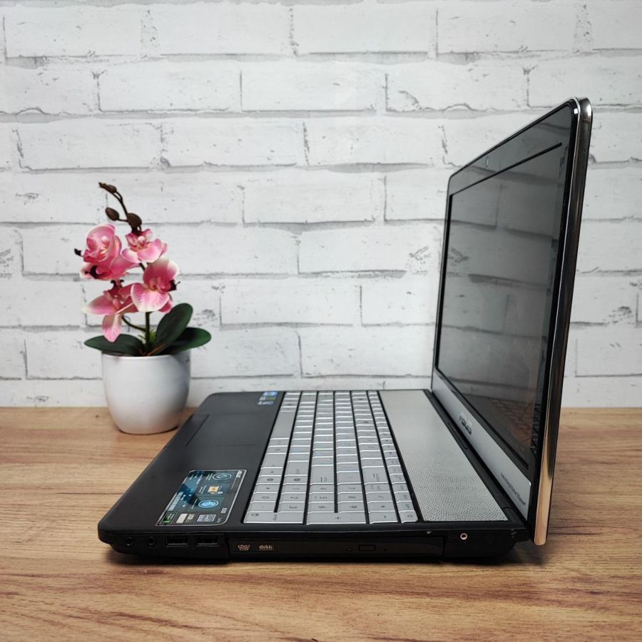 Ноутбук Б/В ASUS X5QS, Intel Core i7-2630QM, DDR3 8 GB, SSD 360GB, NVIDIA GeForce GT555M 2Gb, 15.6" Full HD