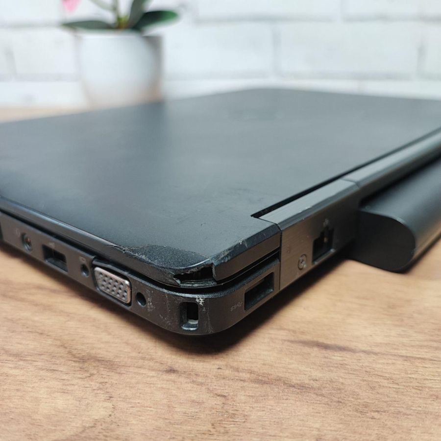 Уцінка! Ноутбук Б/В Dell Latitude E5540, Intel Core i7-4600U, DDR3 8 GB, SSD 128GB, NVIDIA GeForce GT 720M 2Gb, 15.6" Full HD