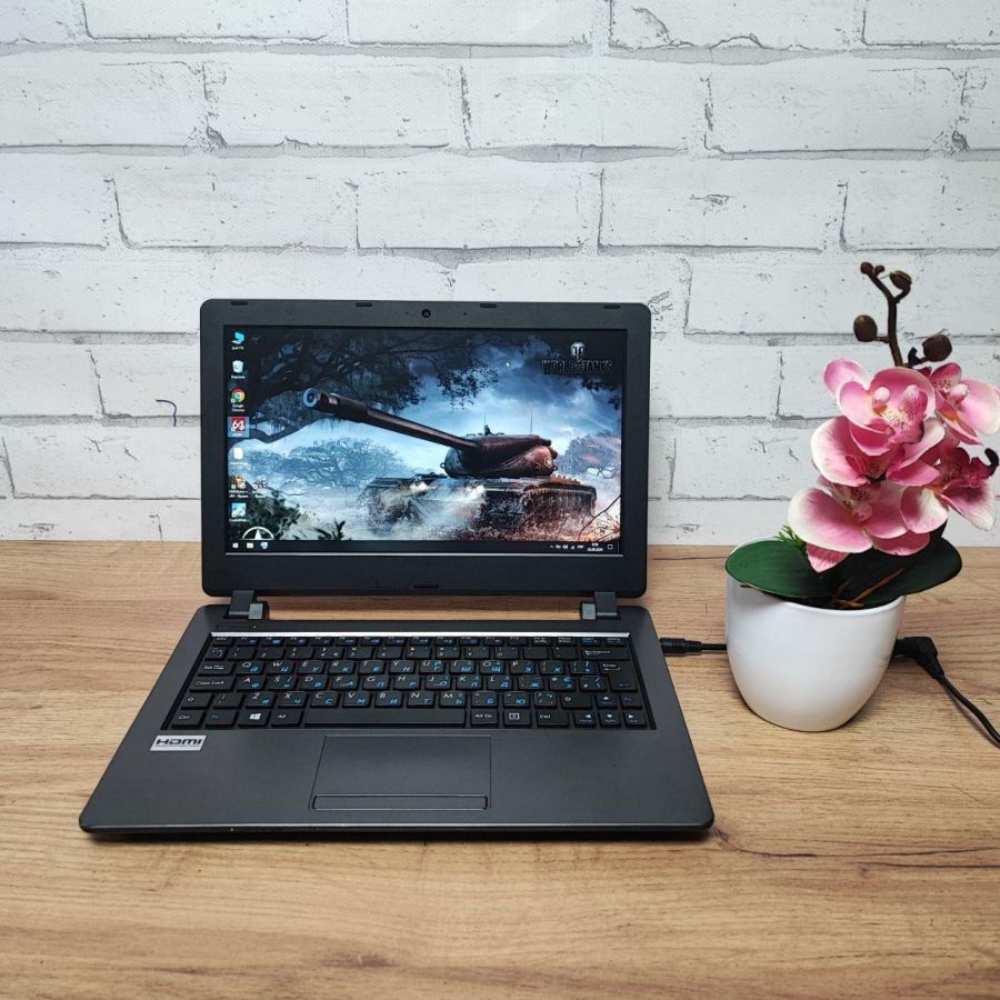 Ноутбук Б/В Stone W515TU, Intel Celeron N2940, DDR3 4 GB, SSD 128GB, 15.6" HD