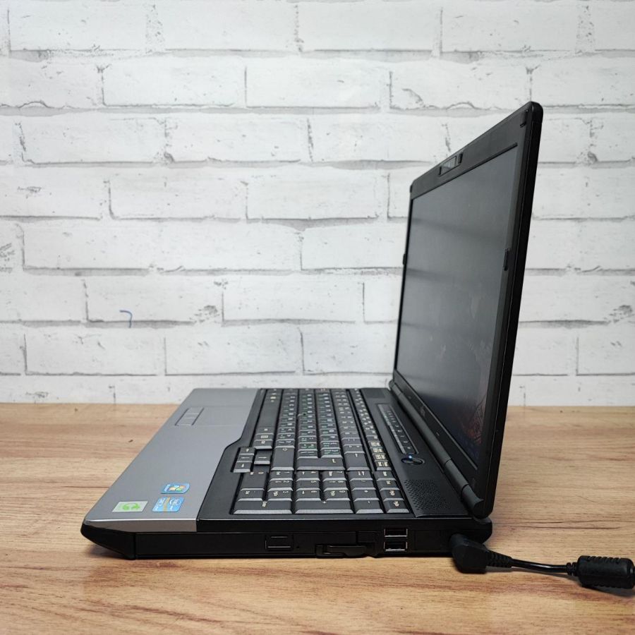 Уцінка! Ноутбук Б/В Fujitsu E782, Intel Core i5-3320M, DDR3 8 GB, SSD 128GB, 15.6" HD