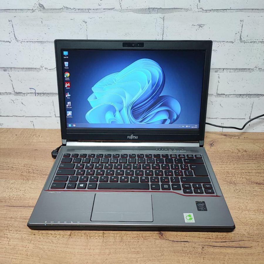 Ноутбук Б/В Fujitsu E734, Intel Core i5-4Gen, DDR3 8GB, SSD 128GB, 13" HD
