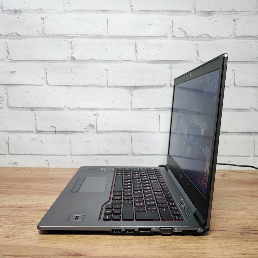 Ноутбук Б/В Fujitsu U745, Intel Core i3-5010U, DDR3 8 GB, SSD 128GB, 14" HD