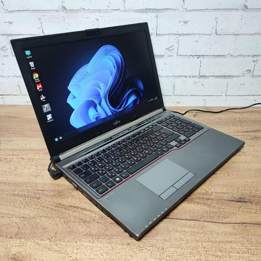 Ноутбук Б/В Fujitsu H730, Intel Core i7-4810MQ, DDR3 8 GB, SSD 128GB, NVIDIA Quadro K510M 1Gb, 15.6" Full HD
