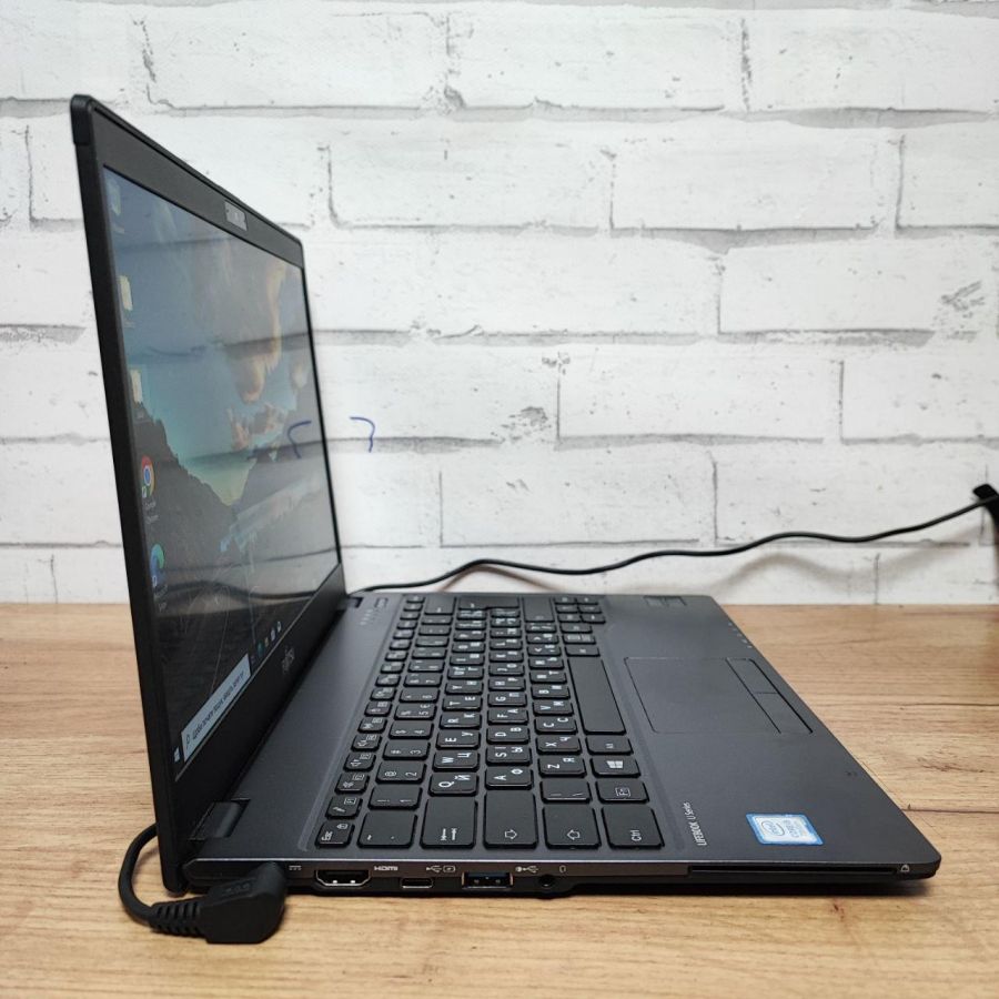 Ноутбук Б/В Fujitsu U937, Intel Core i5-7200U, DDR4 12 GB, SSD 128GB, 13" Full HD