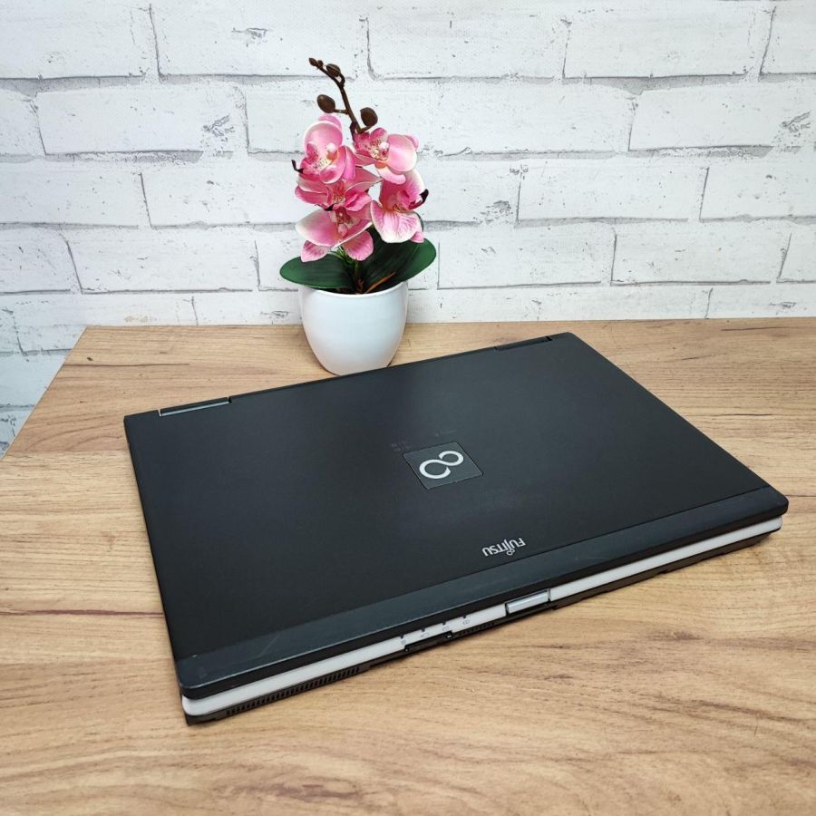Ноутбук Б/В Fujitsu E780, Intel Core i3-370M, DDR3 4 GB, HDD 500GB, 15.6" HD