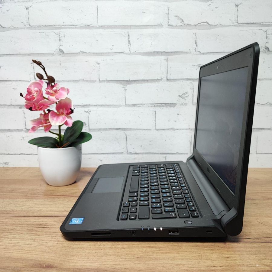 Ноутбук Б/В Dell Latitude E3350, Intel Celeron 3215U, DDR3 8 GB, SSD 128GB, 13.3" HD