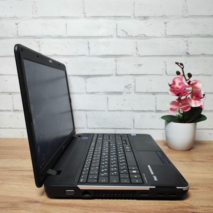 Ноутбук Б/В Fujitsu A512, Intel Core i3-3110M, DDR3 8 GB, SSD 128GB, 15.6" HD