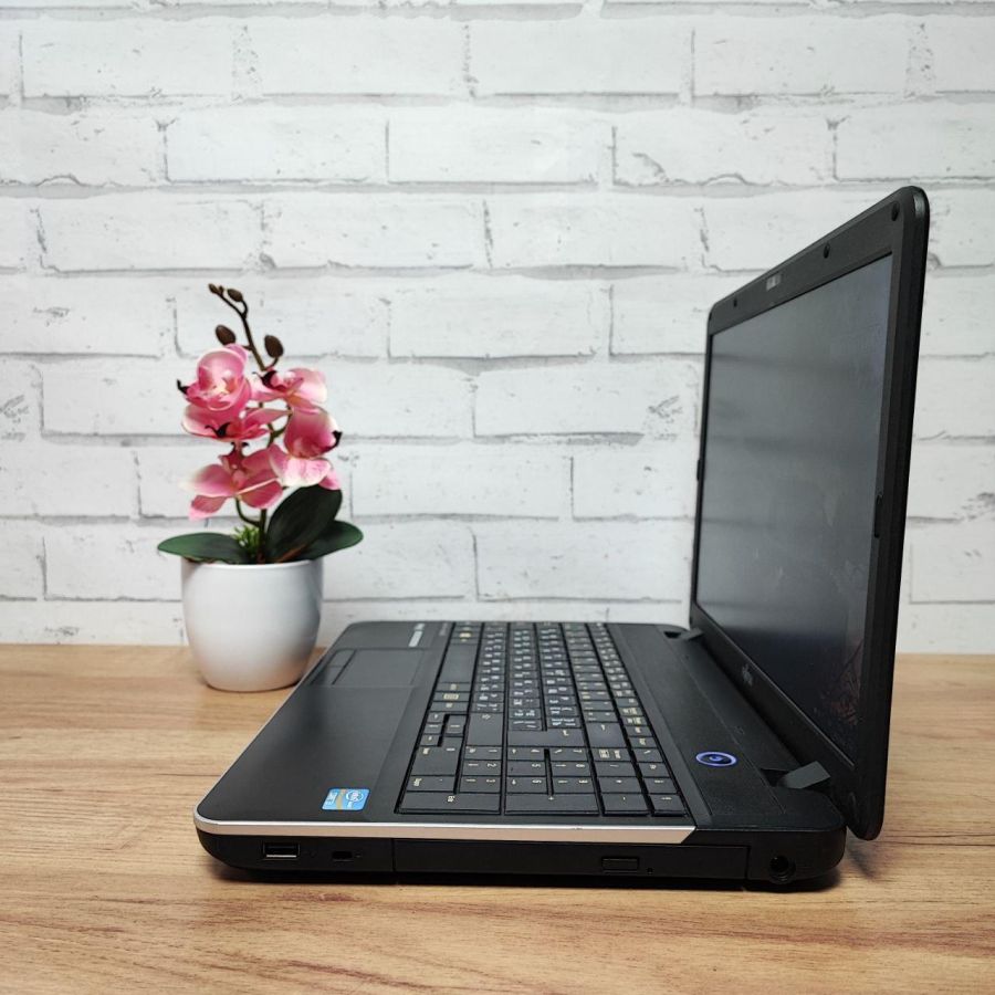 Ноутбук Б/В Fujitsu A512, Intel Core i3-3110M, DDR3 8 GB, SSD 128GB, 15.6" HD
