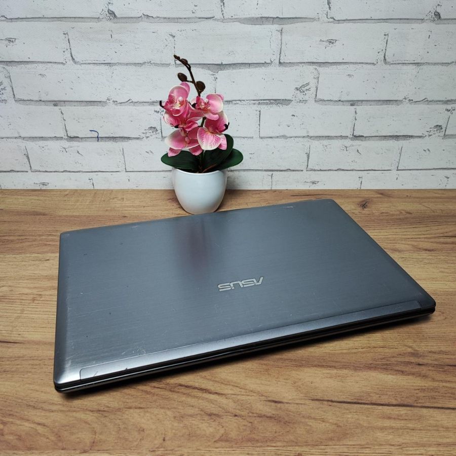 Ноутбук Б/В ASUS N73S, Intel Core i7-2670QM, DDR3 8 GB, SSD 256GB + HDD 320GB, NVIDIA GeForce GT 630M 2Gb, 17" Full HD