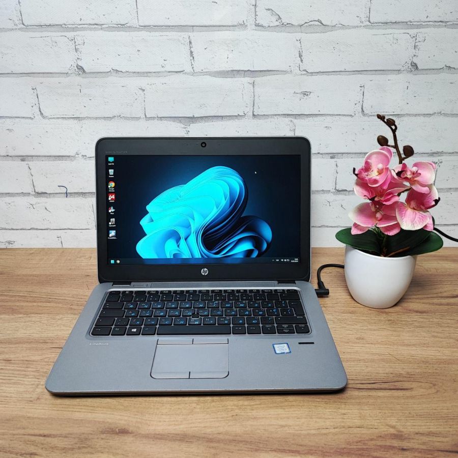 Ноутбук Б/В HP EliteBook 820 G3, Intel Core i5-7200U, DDR4 16GB, SSD 128GB + HDD 500GB, 12" Full HD