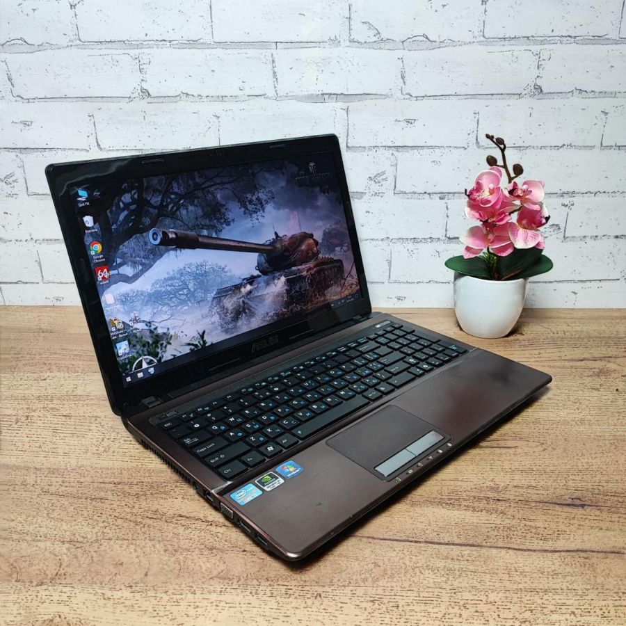 Ноутбук Б/В ASUS K73S, Intel Core i5-2430M, DDR3 8GB, SSD 128GB, NVIDIA GeForce GT 520MX 1GB, 15.6"