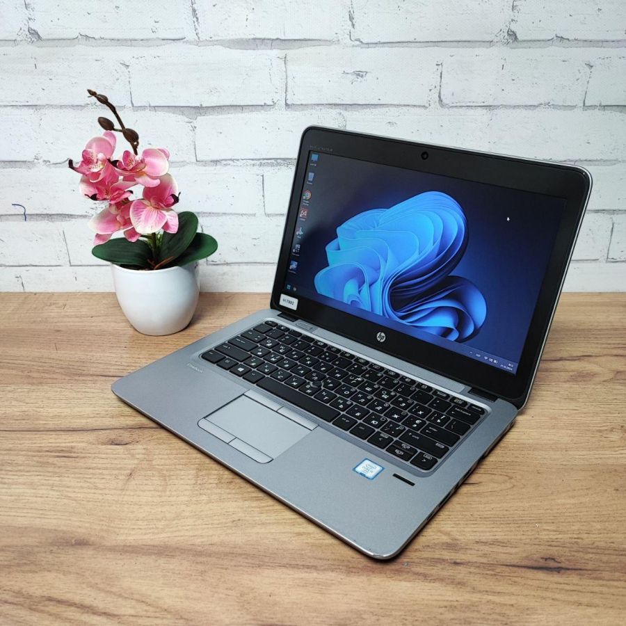 Уцінка! Ноутбук Б/В HP EliteBook 820 G3, Intel Core i5-6300U, DDR4 8 GB, SSD 128GB, 12" HD
