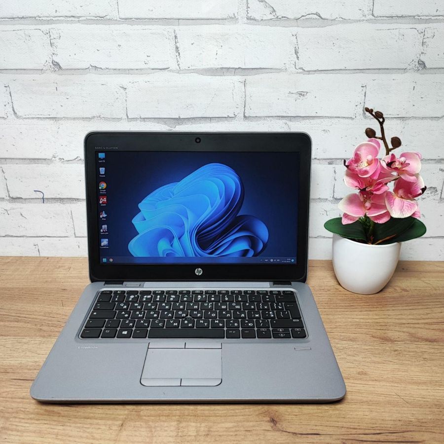 Ноутбук Б/В HP EliteBook 725 G3, AMD A10-8700B, DDR3 8 GB, SSD 256GB, AMD Radeon R6, 12.5"