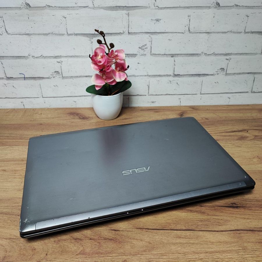 Ноутбук Б/В ASUS N73S, Intel Core i7-2630QM, DDR3 12 GB, SSD 128GB + HDD 250GB, NVIDIA GeForce GT 540M 1Gb, 17"
