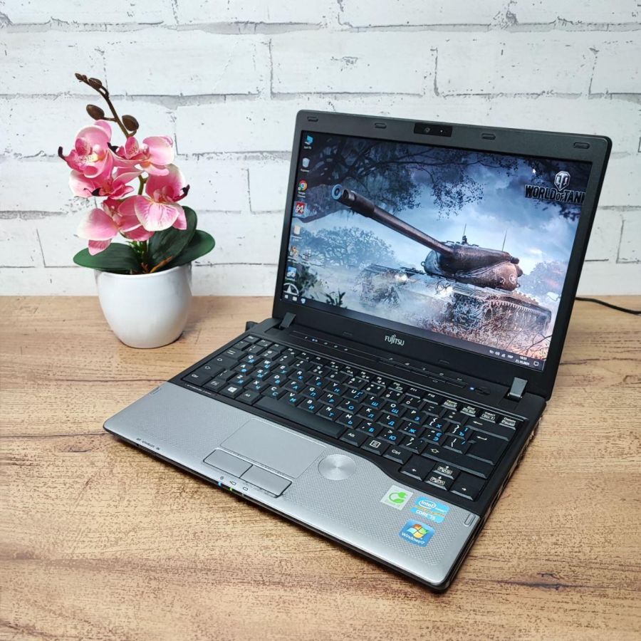 Ноутбук Б/В Fujitsu P702, Intel Core i5-3210M, DDR3 8 GB, HDD 750GB, 12.1" HD
