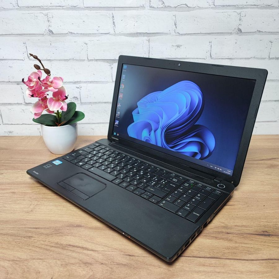 Уцінка! Ноутбук Б/В Toshiba Satellite C50-A-19U, Intel Core i3-3110M, DDR3 8 GB, SSD 256GB, 15.6" HD