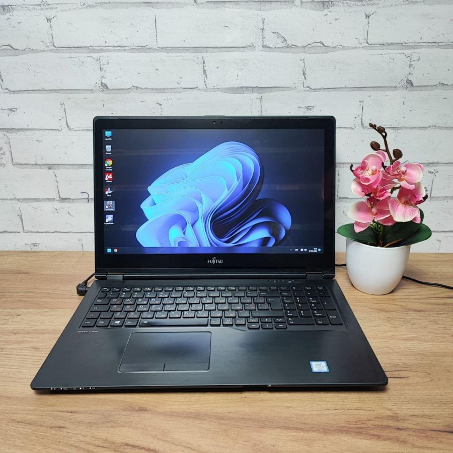 Уцінка! Ноутбук Б/В Fujitsu U747, Intel Core i5-8350U, DDR4 16 GB, SSD 256GB, 14" Full HD