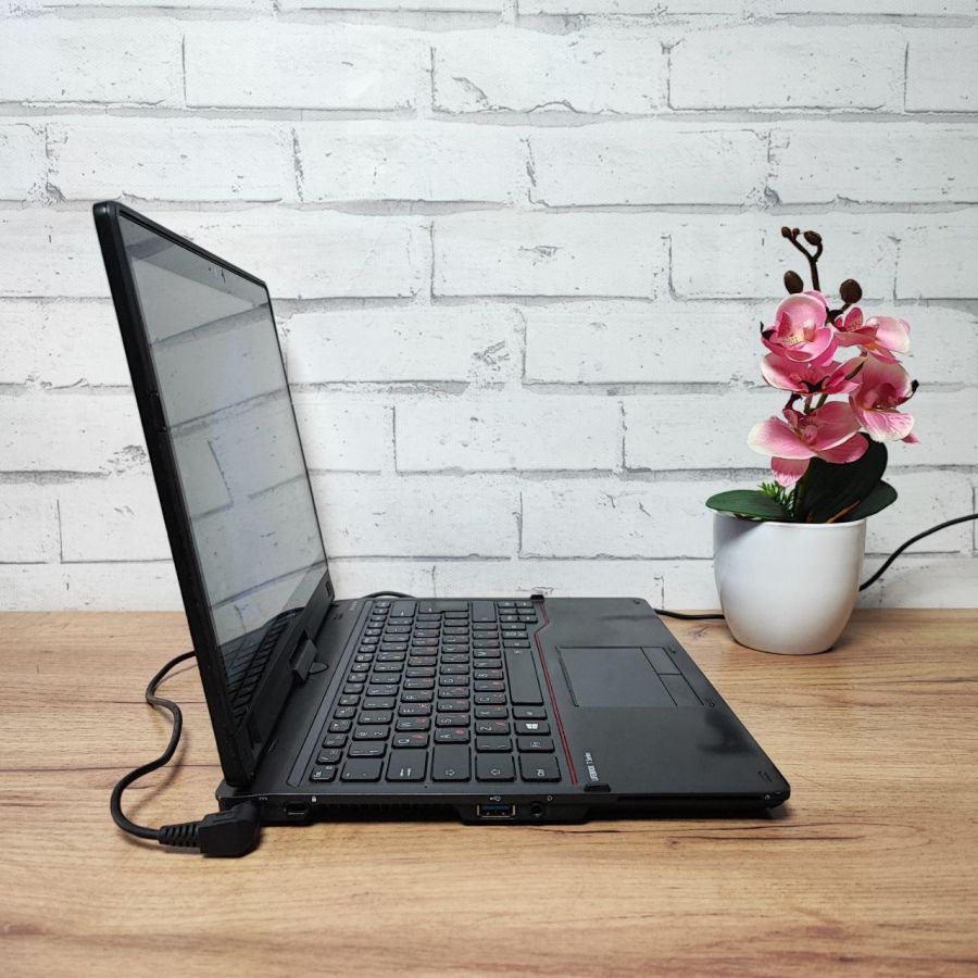 Ноутбук Б/В Fujitsu T937, Intel Core i5-7300U, DDR4 8GB, SSD 256GB, 13" Full HD Сенсор